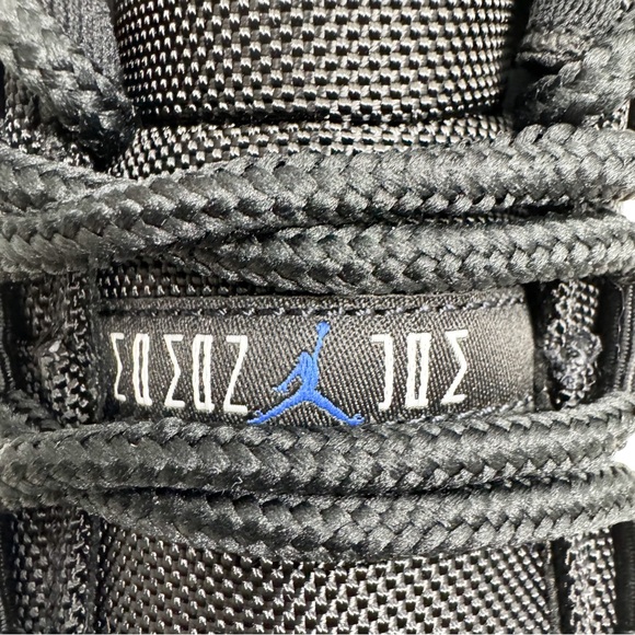 Jordan 11 Retro Low Space Jam Sneakers - Picture 12 of 14